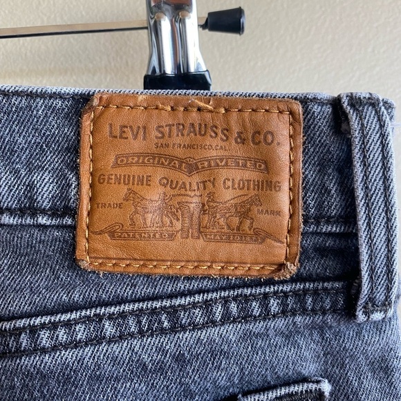 LEVI's Wedgie High Rise Tapered Straight Fit Icon Jeans Washed Black Size 29 - Picture 11 of 15